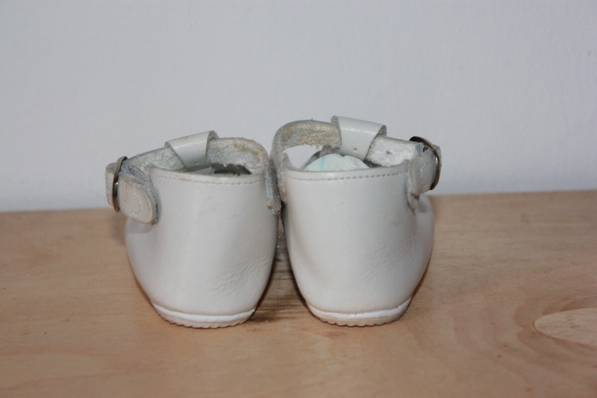 tweedehands-ecru-leren-schoenen-maat-18-baby-babybotte