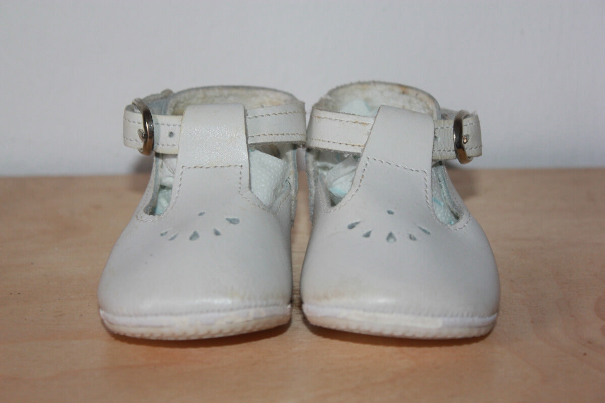 tweedehands-ecru-leren-schoenen-maat-18-baby-babybotte