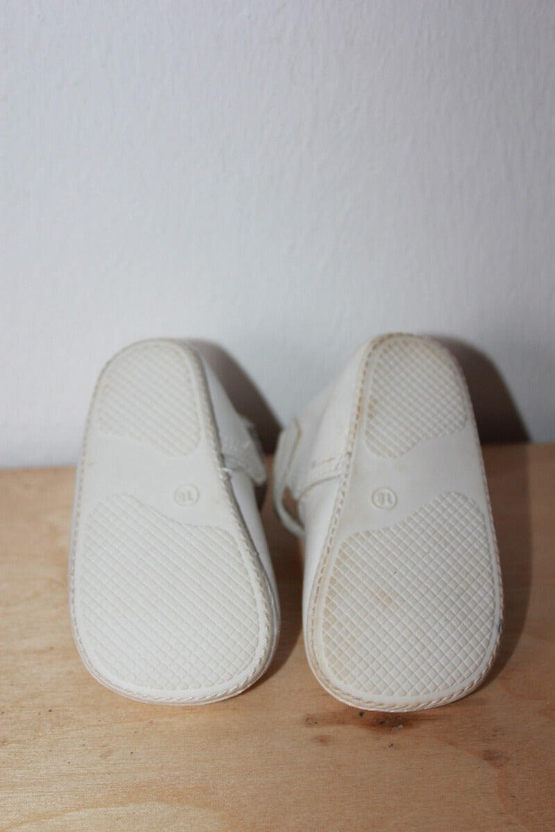 tweedehands-ecru-leren-schoenen-maat-18-baby-babybotte