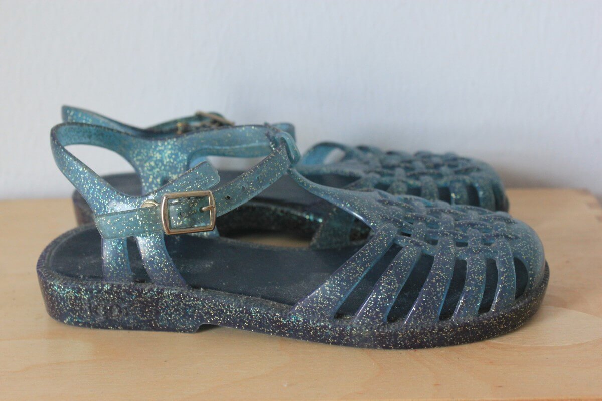 tweedehands-blauwe-glitter-watersandalen-maat-29-meisje-igor