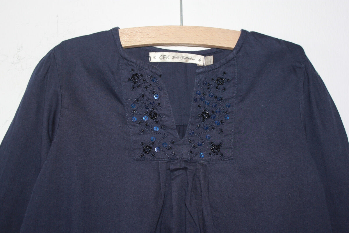 tweedehands-donkerblauwe-blouse-lange-mouwen-maat-110-meisje-cfk