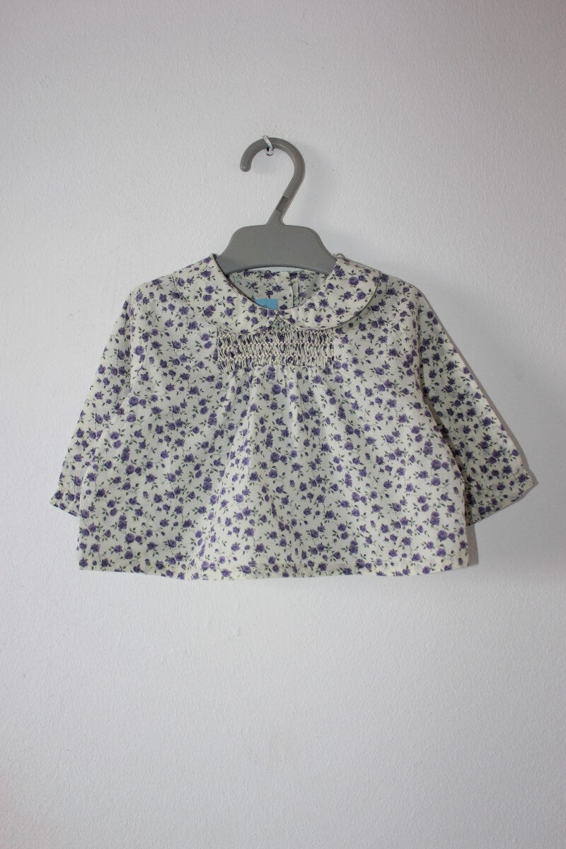 tweedehands-creme-blouse-paarse-roosjes-lange-mouwen-maat-56-baby-meisje-cyrillus