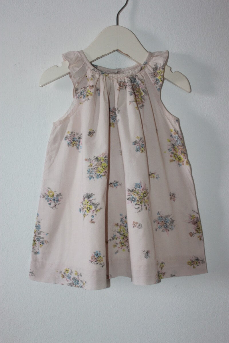 tweedehands-gebloemde-zomerse-mouwloze-jurk-pasteltinten-maat-68-baby-meisje-bonpoint