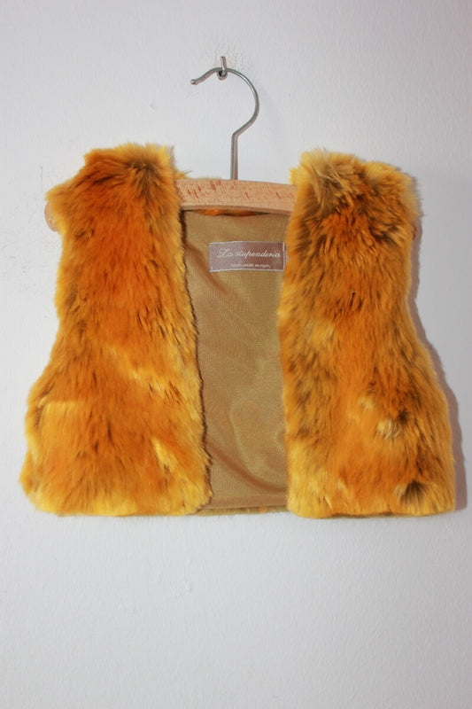 mouwloos-fake-fur-vest-honingkleur-maat-92-la-stupenderia