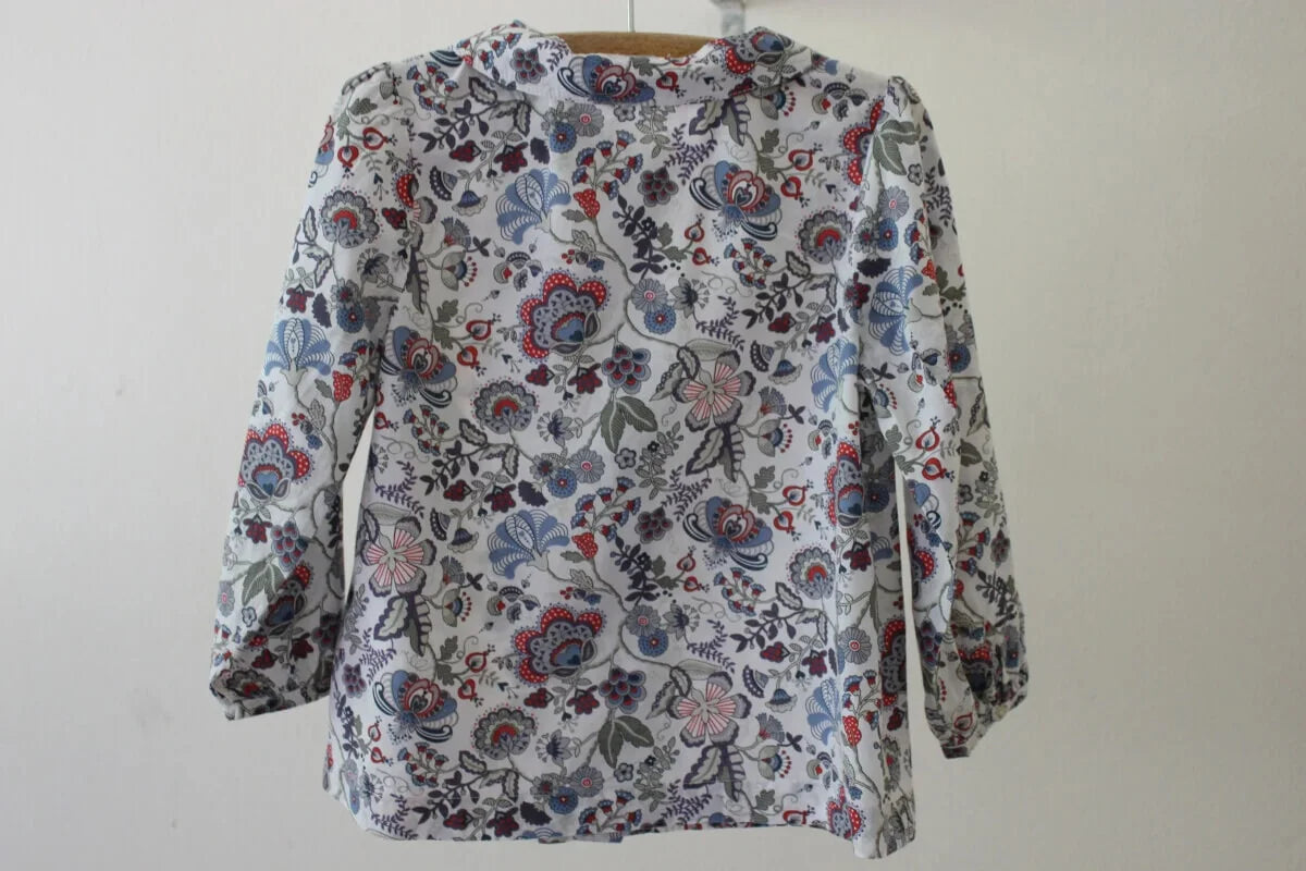 tweedehands-blouse-lange-mouwen-bloemenprint-maat-86-baby-meisje-cyrillus