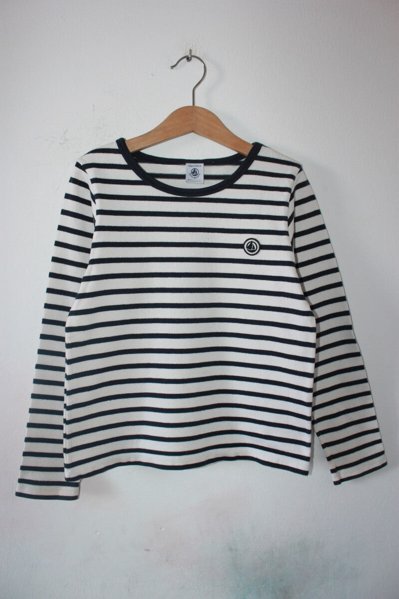 tweedehands-iconische-trui-donkerblauw-wit-gestreept-maat-128-unisex-petit-bateau