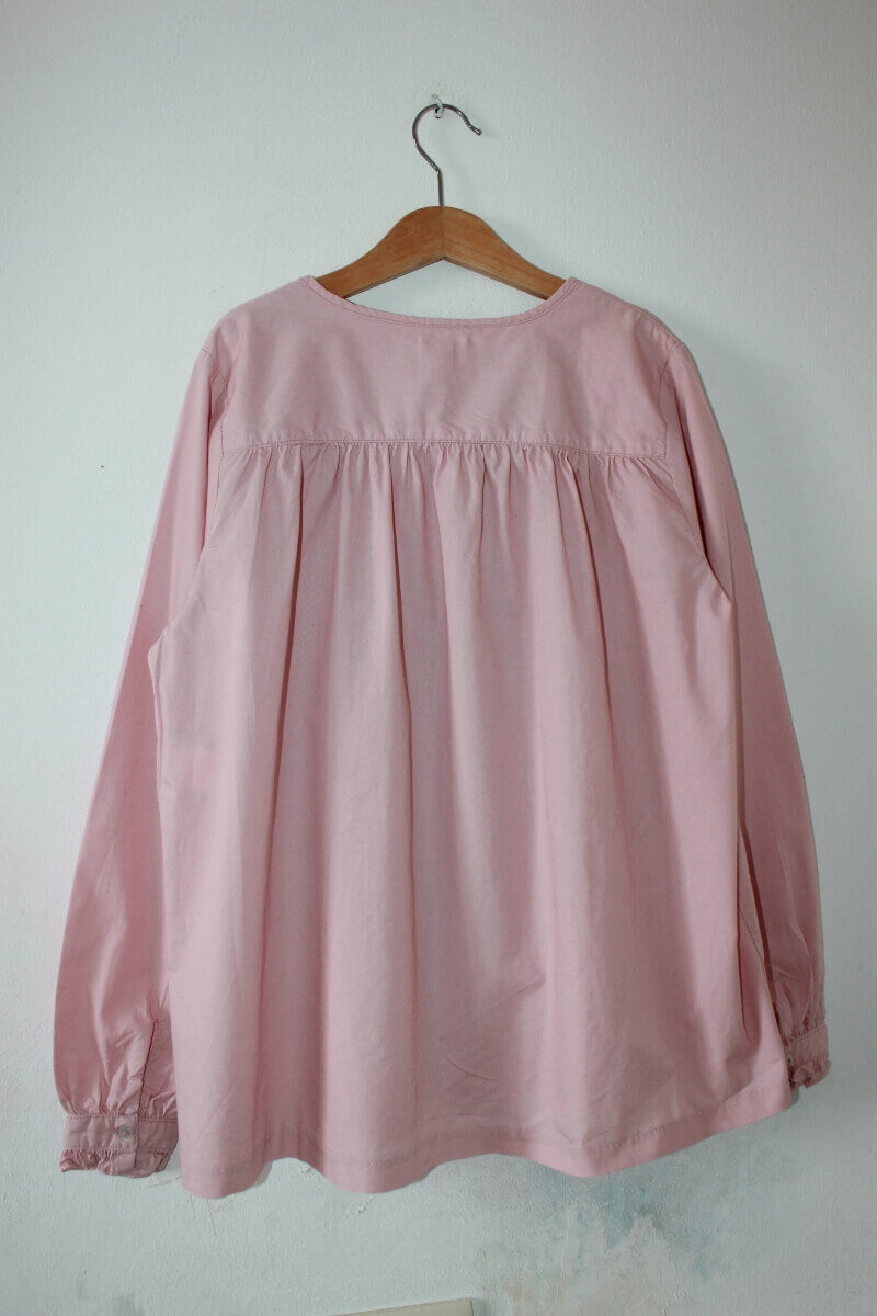 tweedehands-roze-gesmockte-blouse-lange-mouwen-maat-158-meisje-gocco