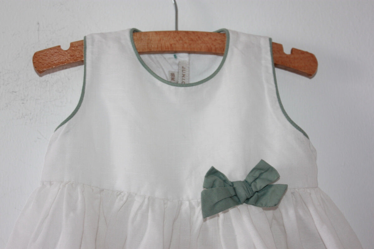 tweedehands-creme-groene-mouwloze-jurk-met-hoed-maat-80-baby-meisje-juniors-zomercollectie