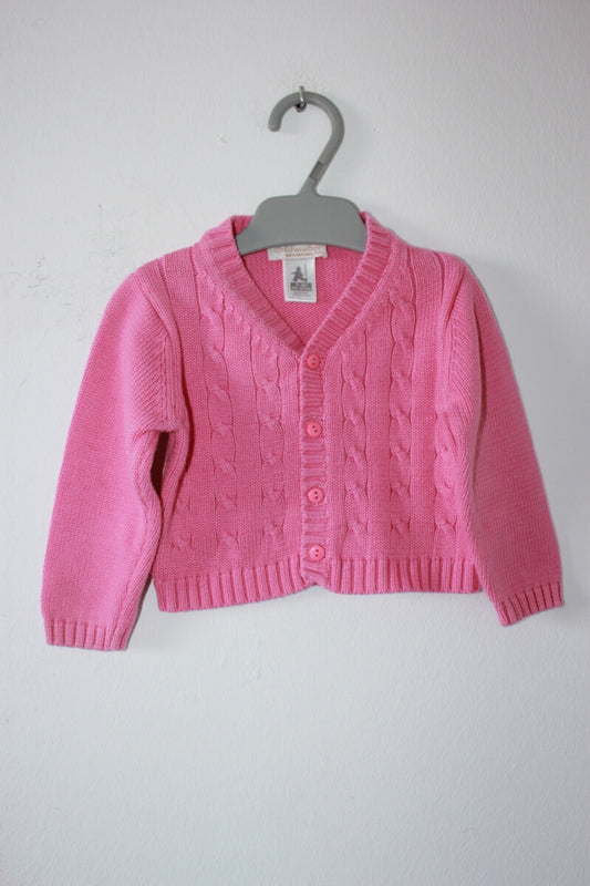 tweedehands-roze-vest-v-hals-kabelpatroon-maat-62-baby-skhuaban