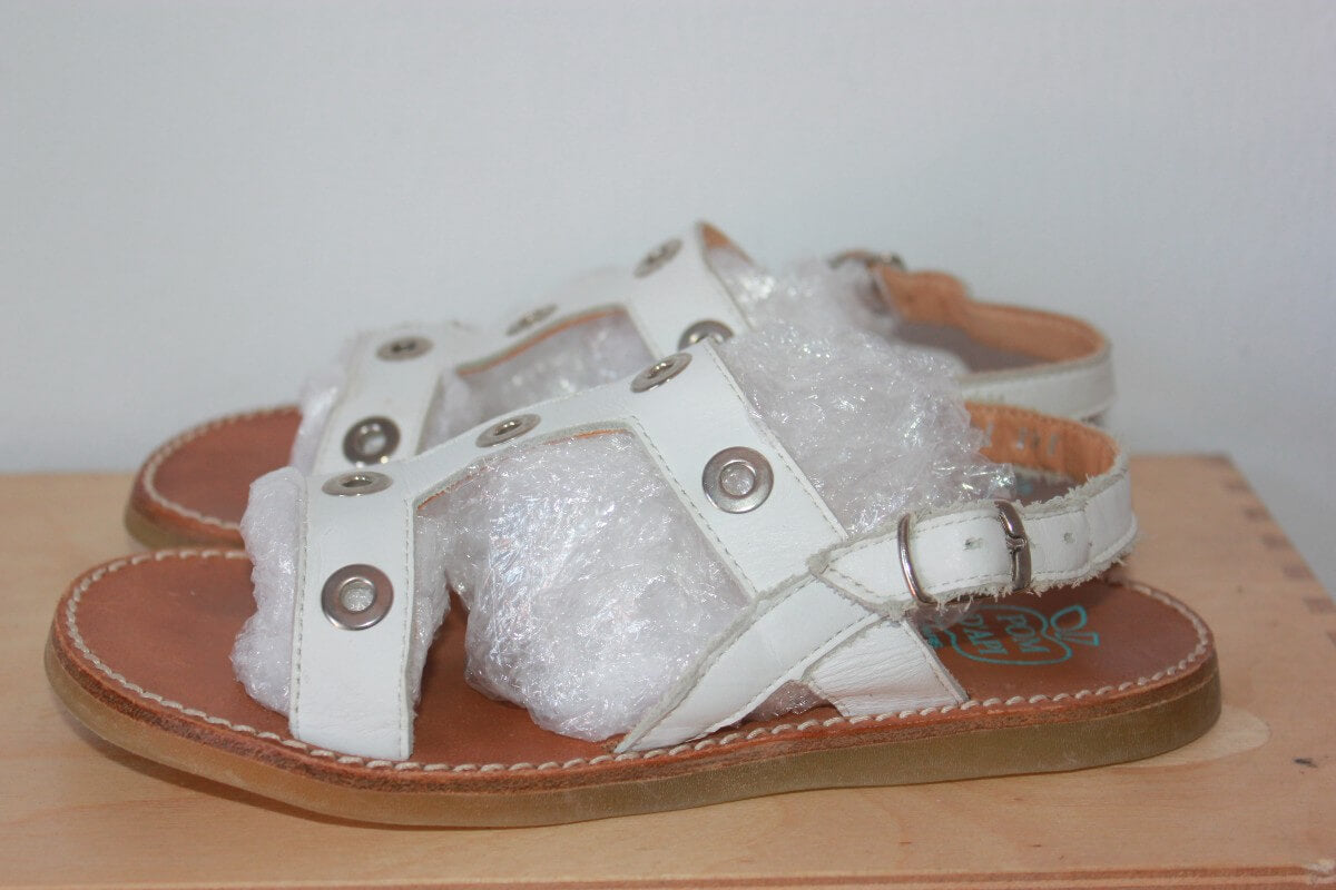 witte-leren-sandalen-maat-31-meisje-pom-d-api