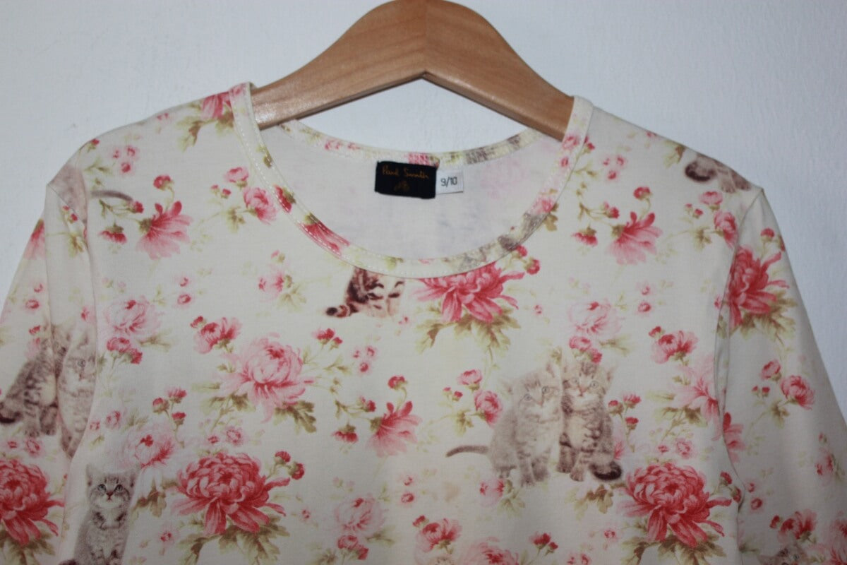 tweedehands-shirt-driekwartmouwen-bloemen-kittens-maat-134-meisje-paul-smith