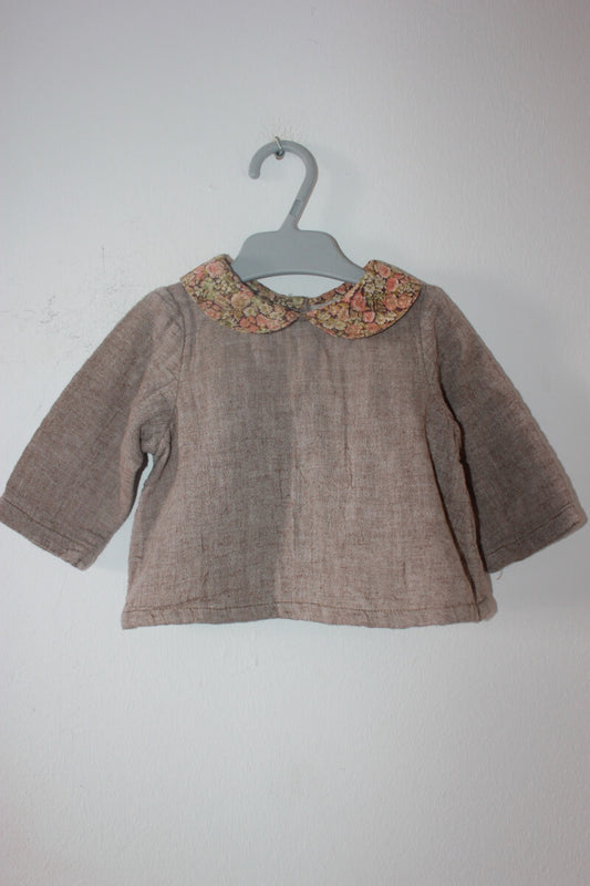 tweedehands bruine blouse met lange mouwen en liberty kraagje in maat 56 voor een baby meisje van jacadi