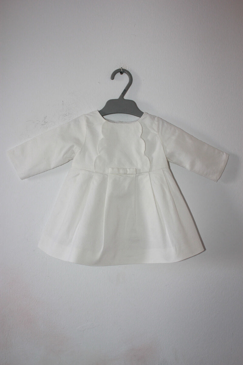 Tweedehands-creme-feestelijke-jurk-lange-mouwen-maat-62-baby-meisje-jacadi