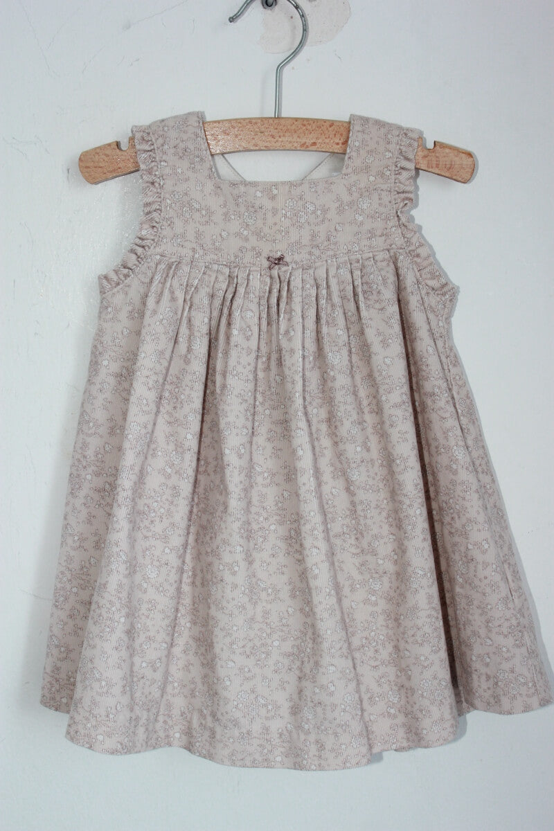 tweedehands-beige-gebloemde-mouwloze-jurk-maat-74-baby-meisje-jacadi