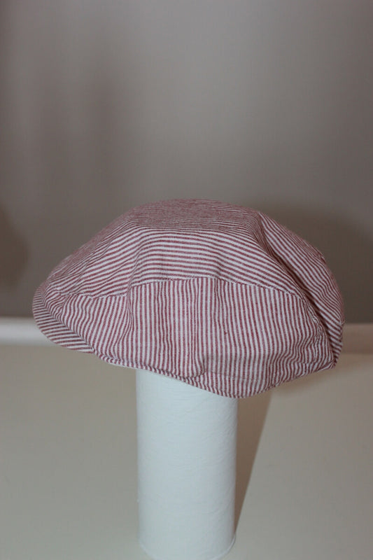 tweedehands unisex mauve met wit gestreepte katoenen pet van kiabi in maat 80