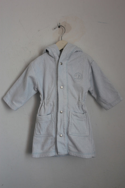 tweedehands unisex katoenen lichtblauwe badjas in maat 74 van petit bateau