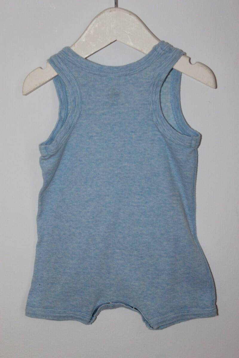 tweedehands mouwloze katoenen blauw gestreepte playsuit in maat 56 van petit bateau voor een baby jongen 