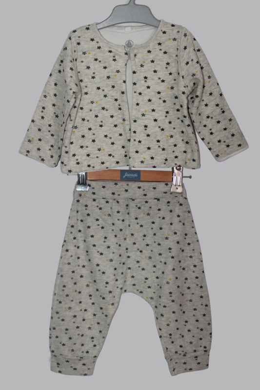preloved unisex broekje en vestje van petit bateau met sterrenprint in grijs en geel, maat 74