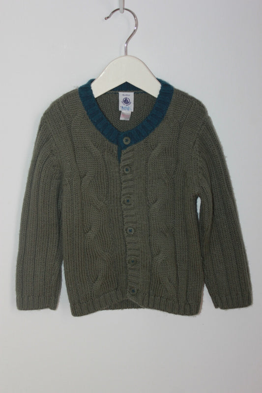 preloved unisex groen warm wollen vest  in maat 80 voor een baby van petit bateau