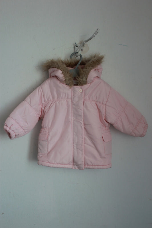 tweedehands roze winterjas met capuchon in maat 74 voor een baby meisje van jacadi