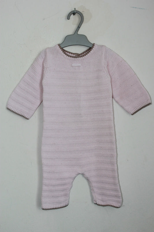 tweedehands roze gebreide playsuit met lange mouwen in maat 68 voor een baby meisje van jacadi
