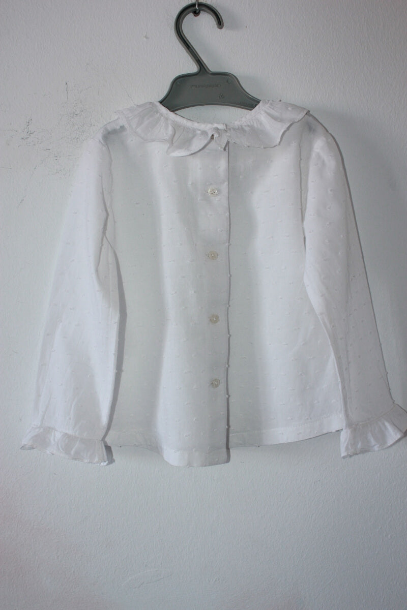 tweedehands-witte-blouse-lange-mouwen-volantkraagje-maat-80-baby-meisje-neck-neck