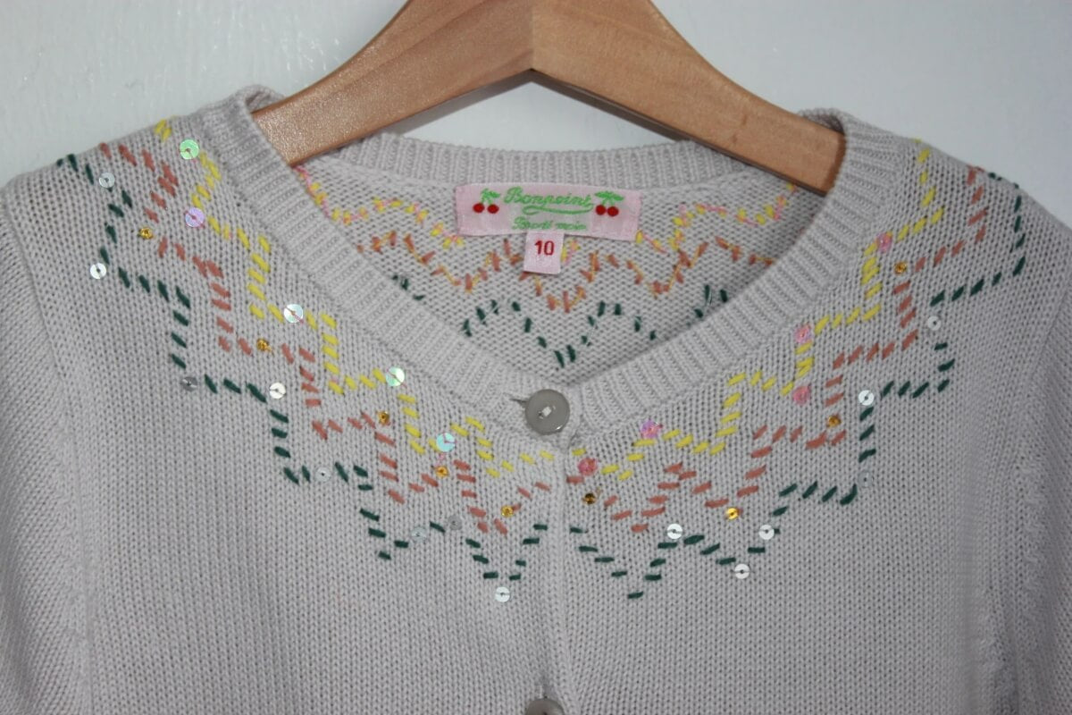 tweedehands katoenen beige vest met pailletten en halve mouwen van bonpoint in maat 134-140