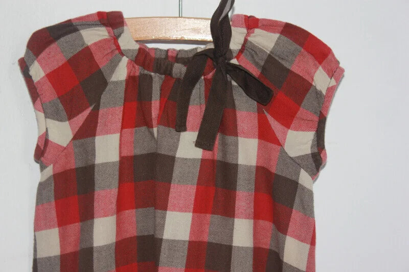 tweedehands geruite jurk in rood, beige en bruin met korte mouwen van bonpoint, maat 80