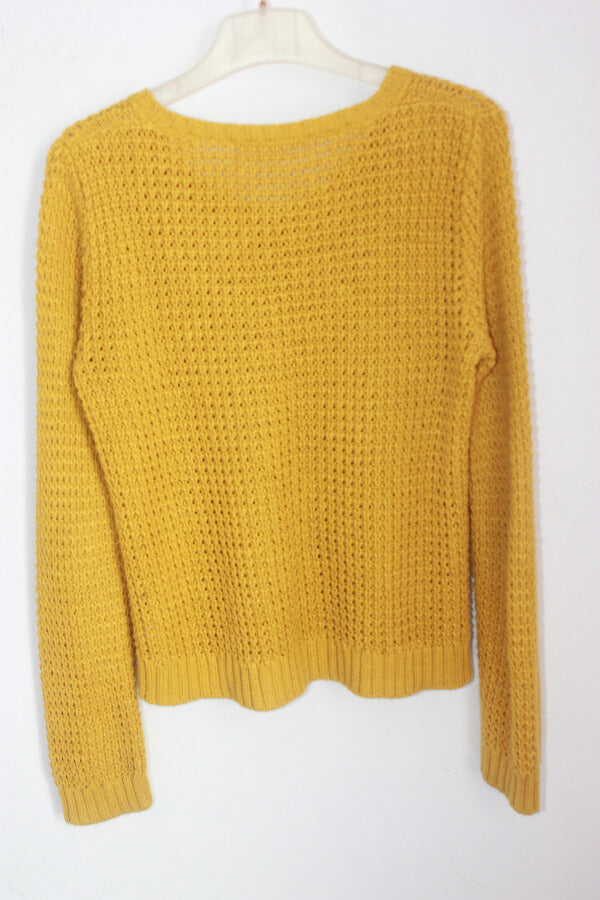 tweedehands mosterdgeel ajour vest in maat 122-128 voor een meisje van bonpoint