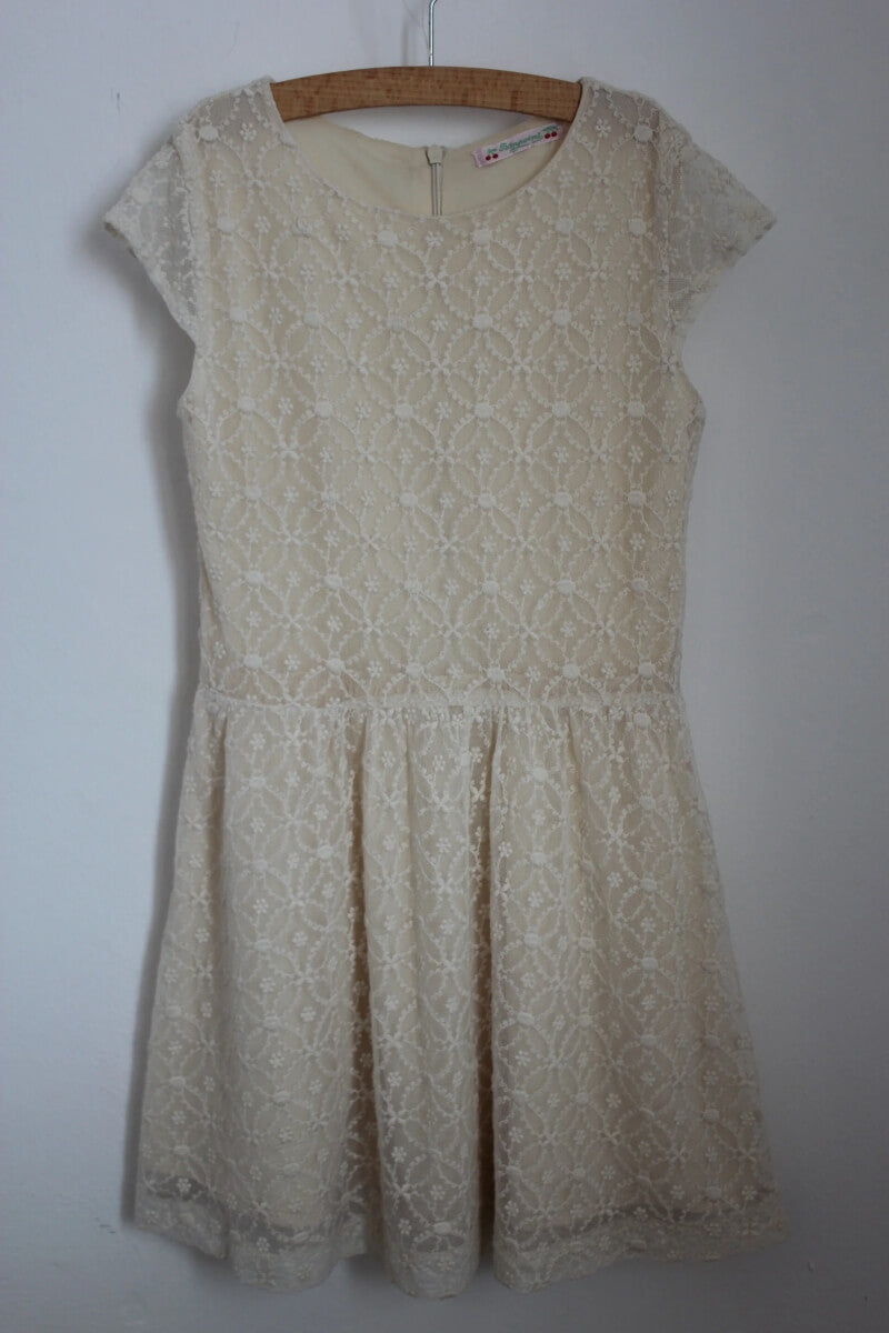 preloved creme kanten jurk met korte mouwen van bonpoint in maat 128