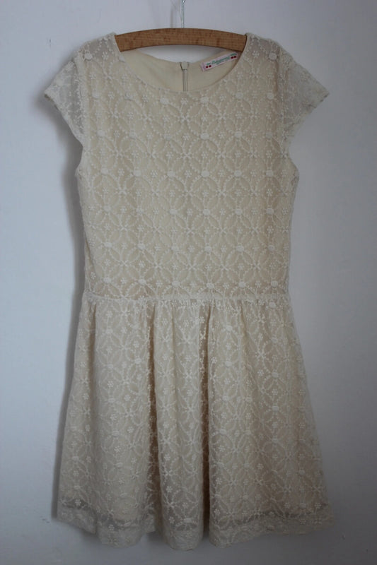preloved creme kanten jurk met korte mouwen van bonpoint in maat 128