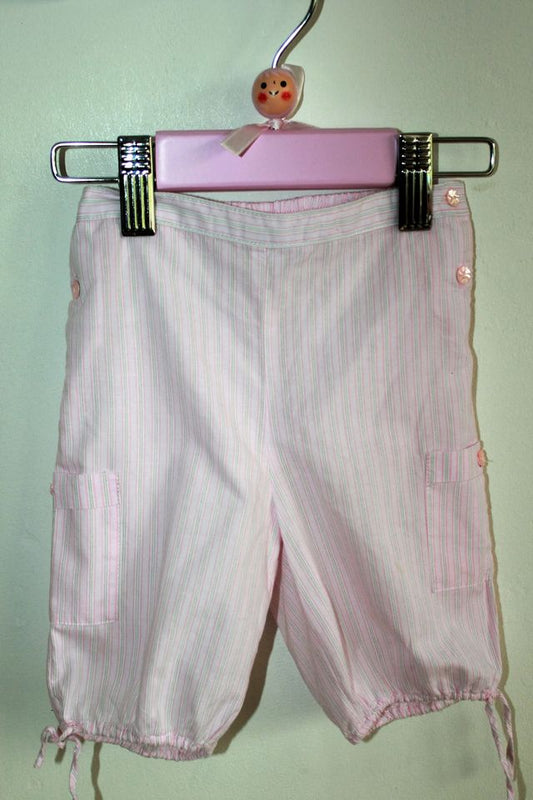 tweedehands katoenen zomerse lichtroze met grijs en wit gestreepte lange broek van jacadi in maat 68 voor een baby meisje