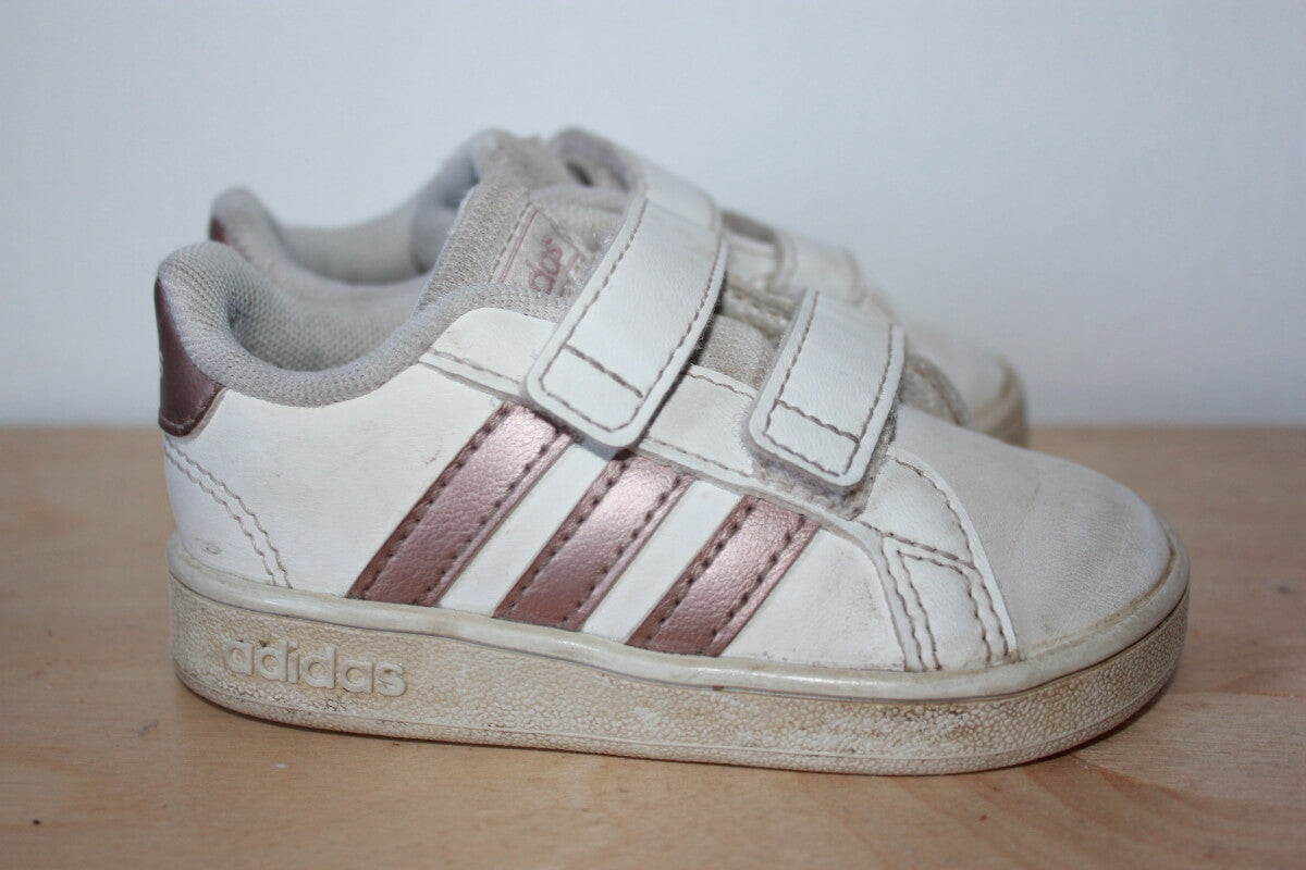 tweedehands-adidas-gympen-wit-roze-maat-20-baby-meisje