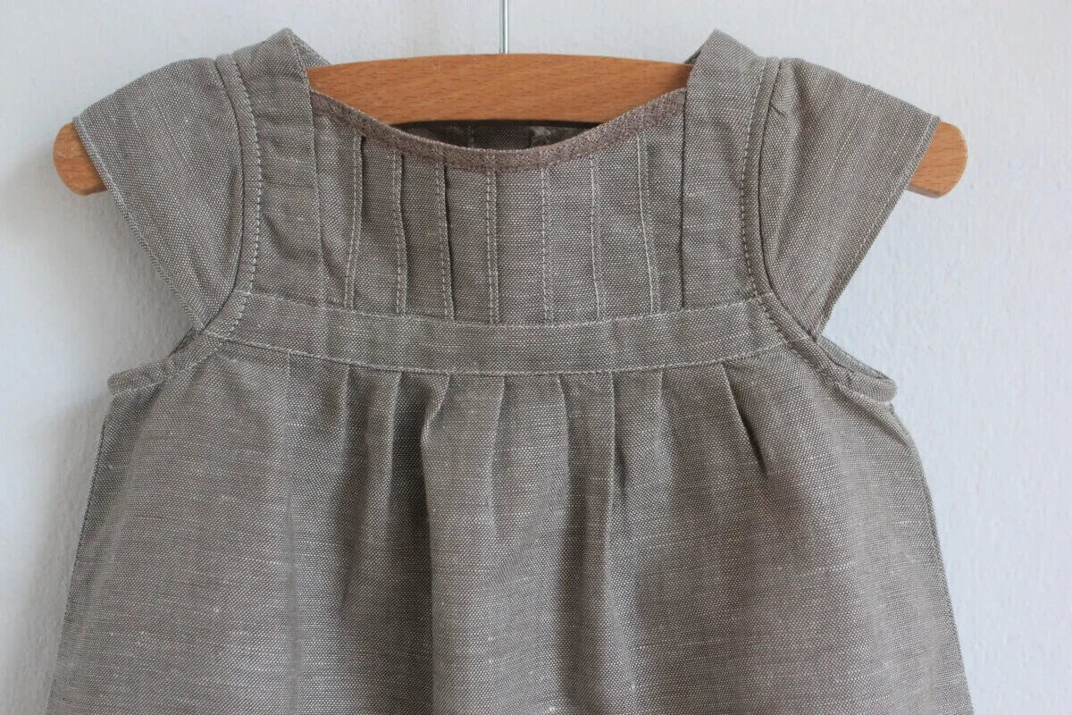 tweedehands-zomerse-beige-jurk-korte-mouwen-maat-68-baby-meisje-cyrillus