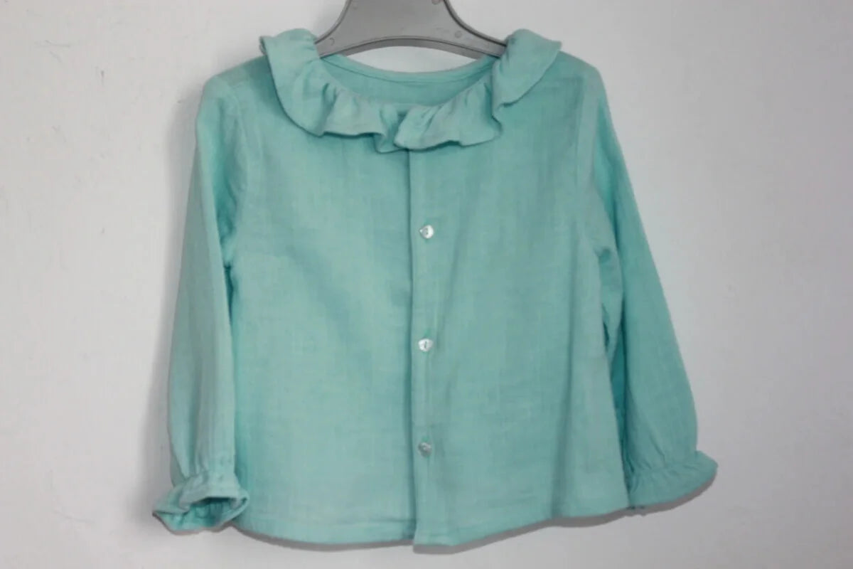 tweedehands-groene-blouse-lange-mouwen-volantkraag-maat-74-baby-meisje-unit