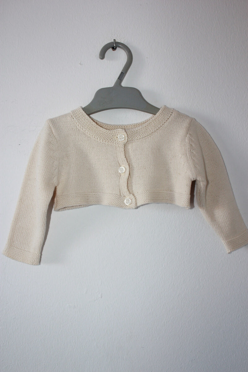 tweedehands-creme-kort-vestje-maat-62-baby-meisje-gocco