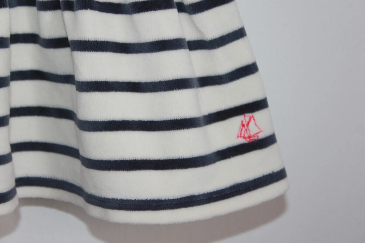 tweedehands-donkerblauw-ecru-gestreepte-velours-jurk-lange-mouwen-petit-bateau-maat-74