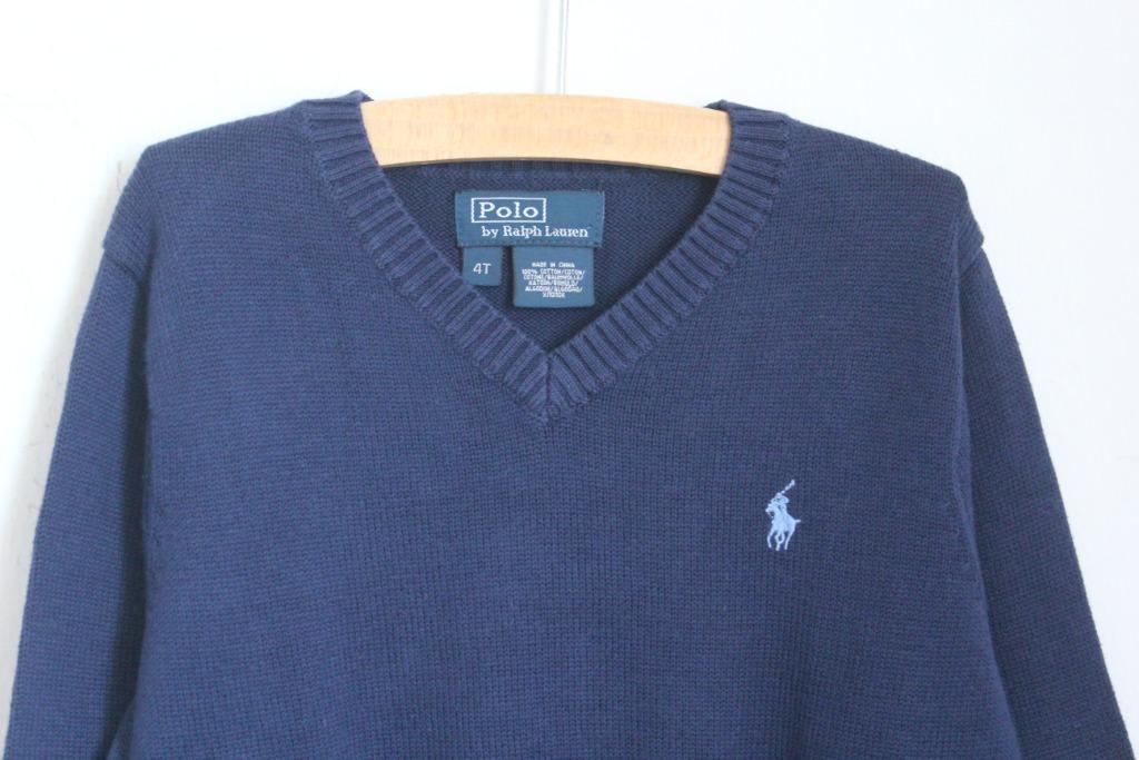 tweedehands-donkerblauwe-trui-v-hals-maat-104-ralph-lauren-jongen