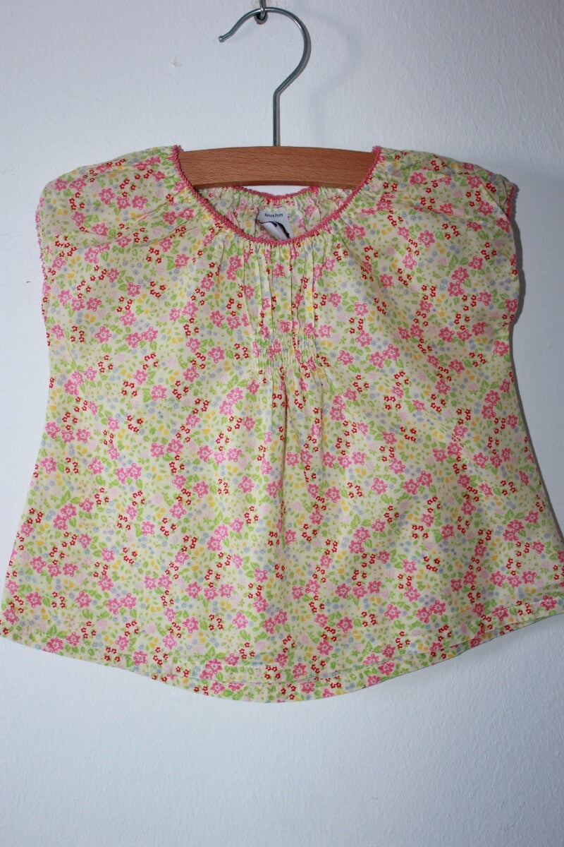 tweedehands-gebloemde-blouse-multicolour-korte-mouwen-maat-68-baby-meisje-petit-bateau