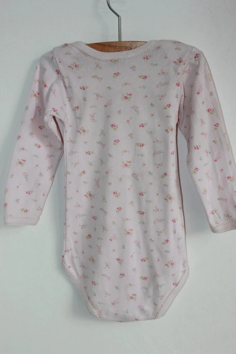 tweedehands-gebloemde-roze-romper-lange-mouwen-maat-92-petit-bateau