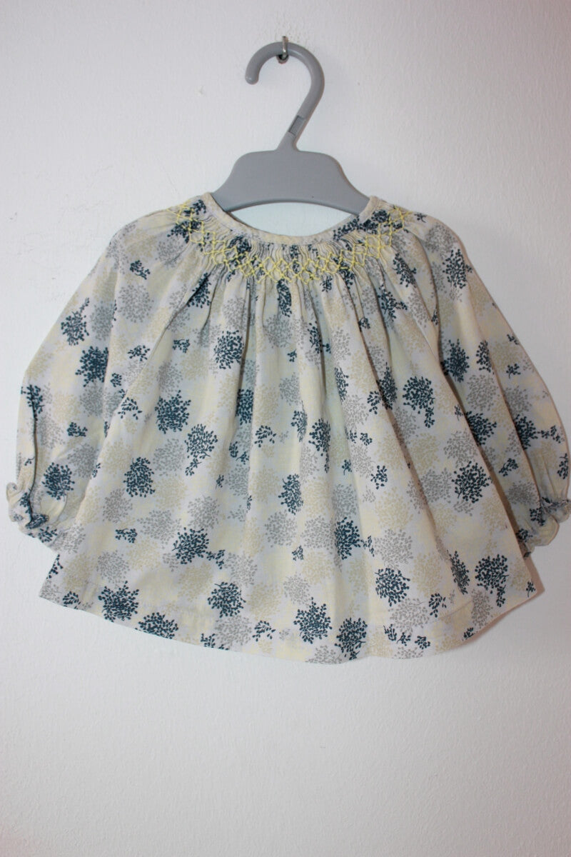 tweedehands-gebloemde-gesmokte-blouse-lange-mouwen-baby-meisje-maat-68-petite-lucette-paris