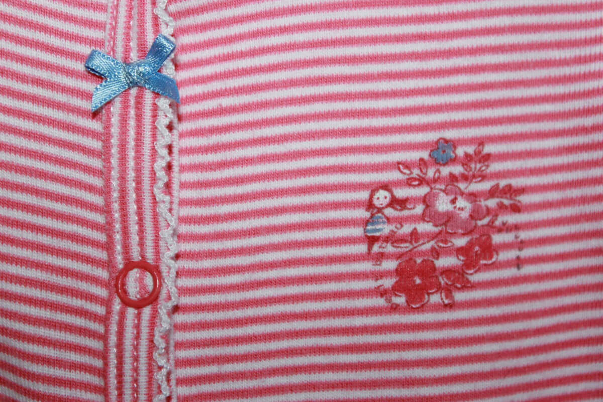 tweedehands-koraalroze-wit-gestreept-zomers-kort-pakje-maat-74-petit-bateau