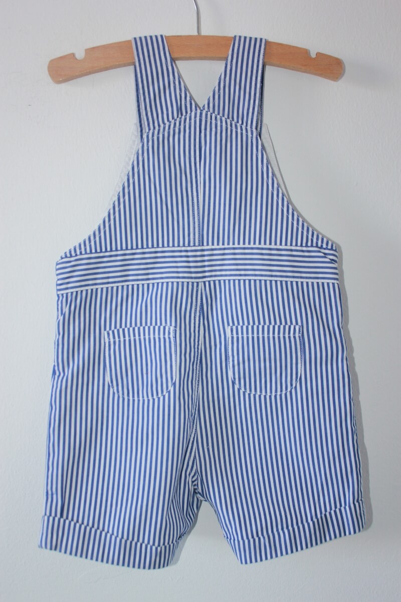 tweedehands-blauw-wit-gestreepte-zomerse-korte-salopette-maat-74-baby-jongen-cyrillus