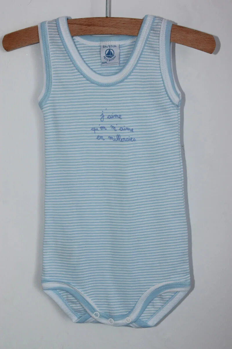 tweedehands-lichtblauw-wit-gestreept-mouwloos-rompertje-maat-68-petit-bateau