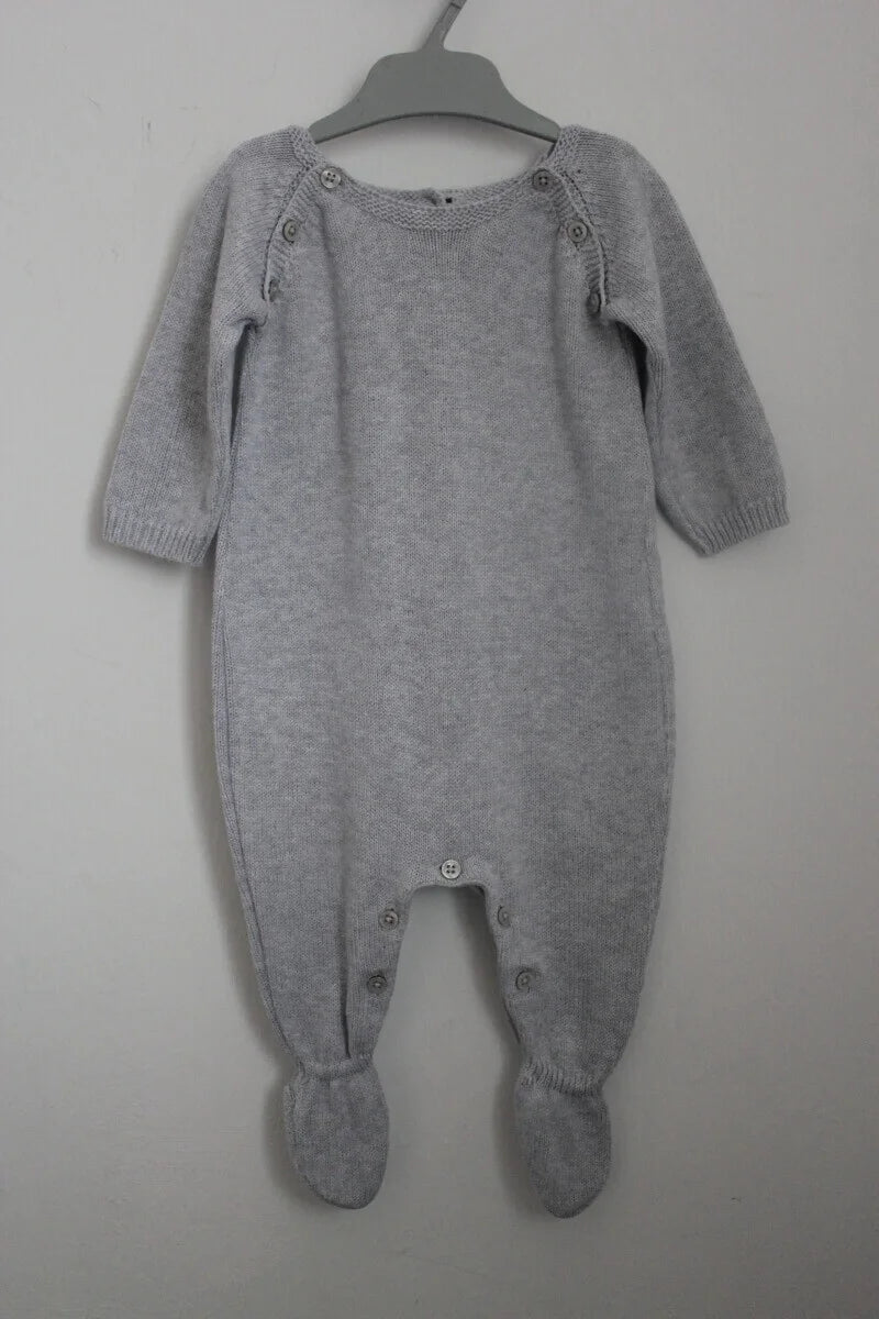 tweedehands-lichtgrijs-gebreid-pakje-unisex-neck-neck-maat-62-baby