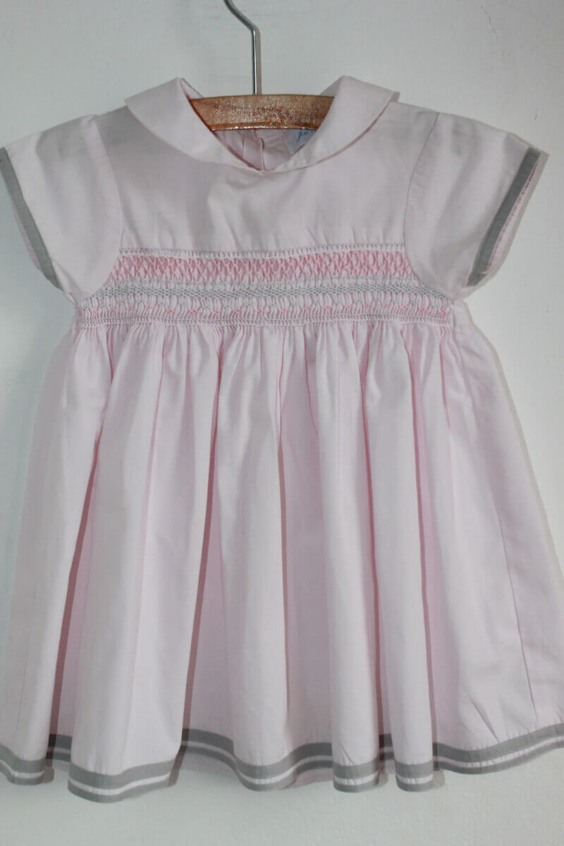 tweedehands-roze-grijs-gesmockte-zomerse-jurk-korte-mouwen-maat-74-baby-meisje-jacadi