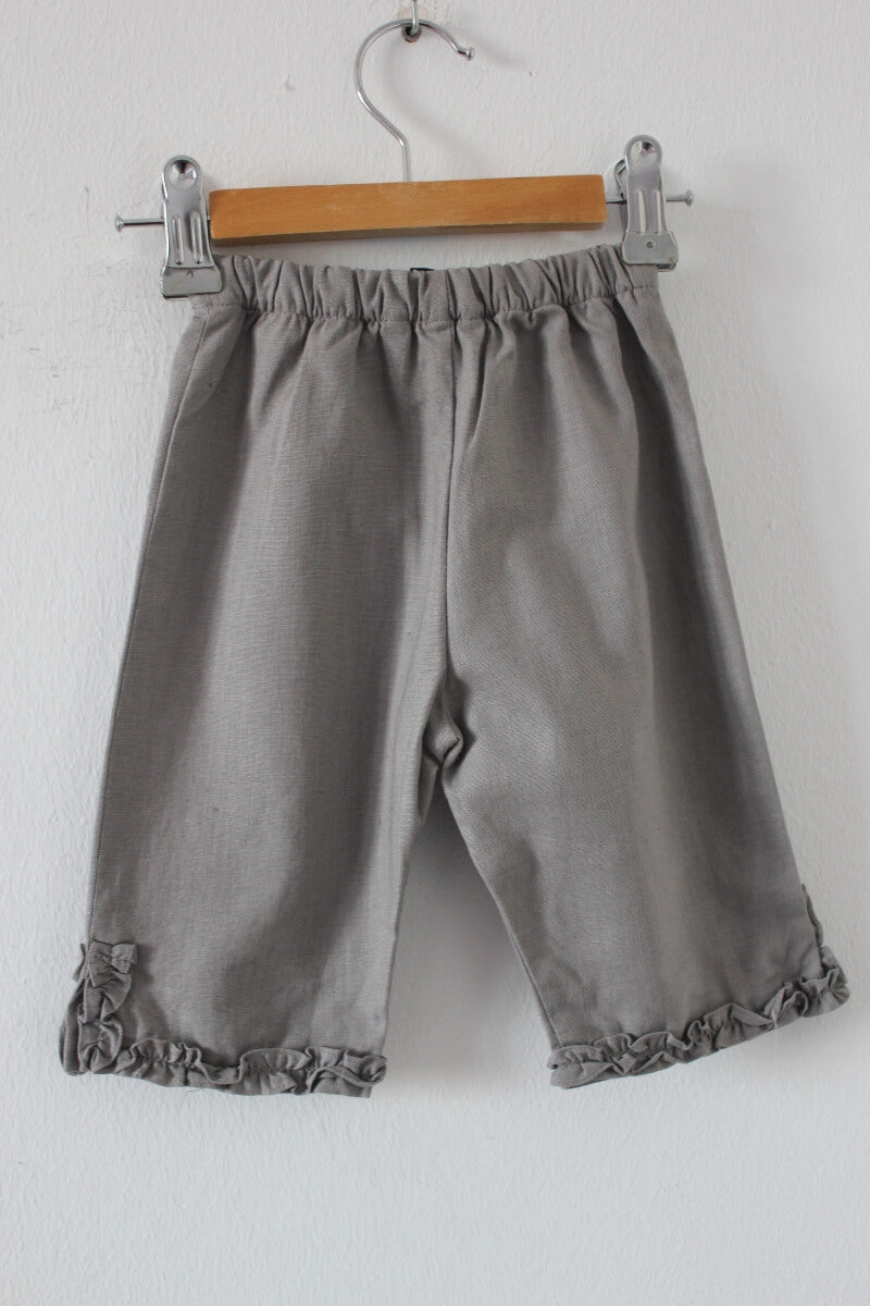 taupe-linnen-broek-volants-maat-74-lili-gaufrette