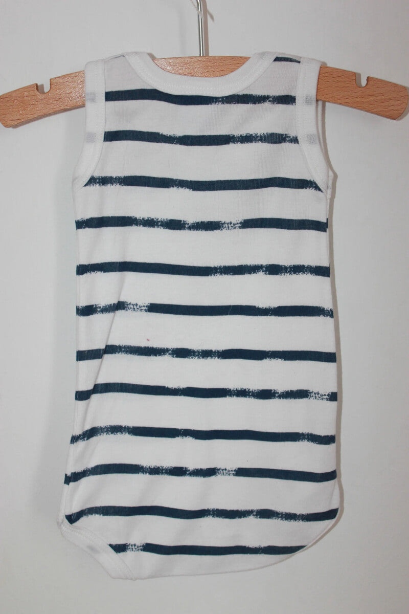 tweedehands-wit-blauw-gestreepte-mouwloze-romper-maat-62-petit-bateau