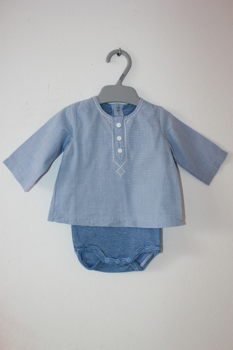 tweedehands-lichtblauw-overhemd-geintegreerde-romper-lange-mouwen-maat-56-petit-bateau