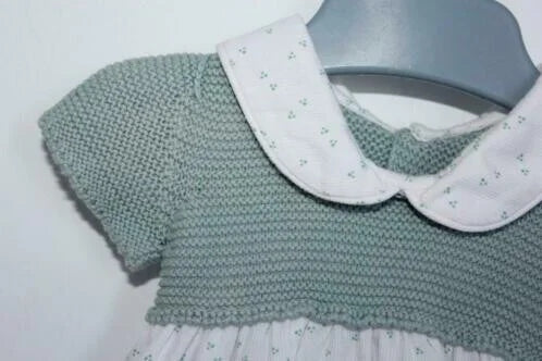 tweedehands-ecru-grijsgroen-pakje-maat-50-56-baby-meisje-tex